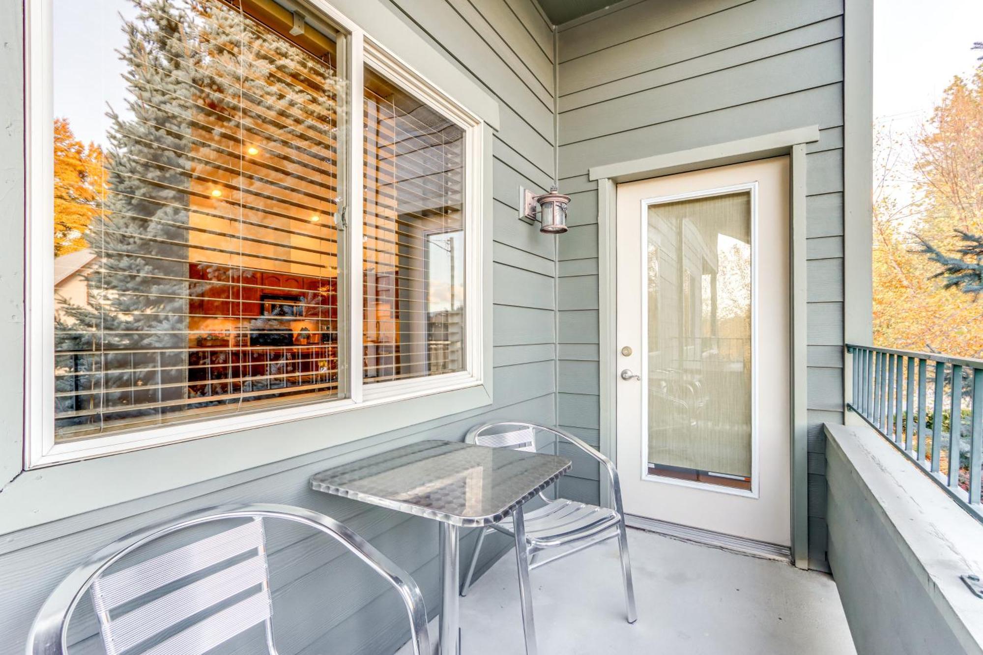 Modern Coeur Dalene Getaway Condo Walk Downtown! Coeur d'Alene Zewnętrze zdjęcie